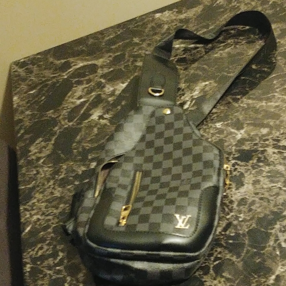 Louis Vuitton Other - Side bag